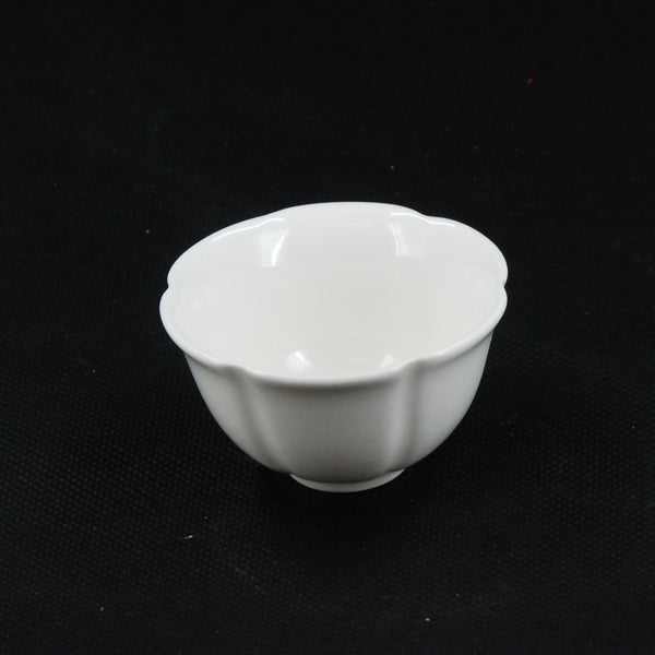 Porcelain White Color Flower Shape Tea Cup